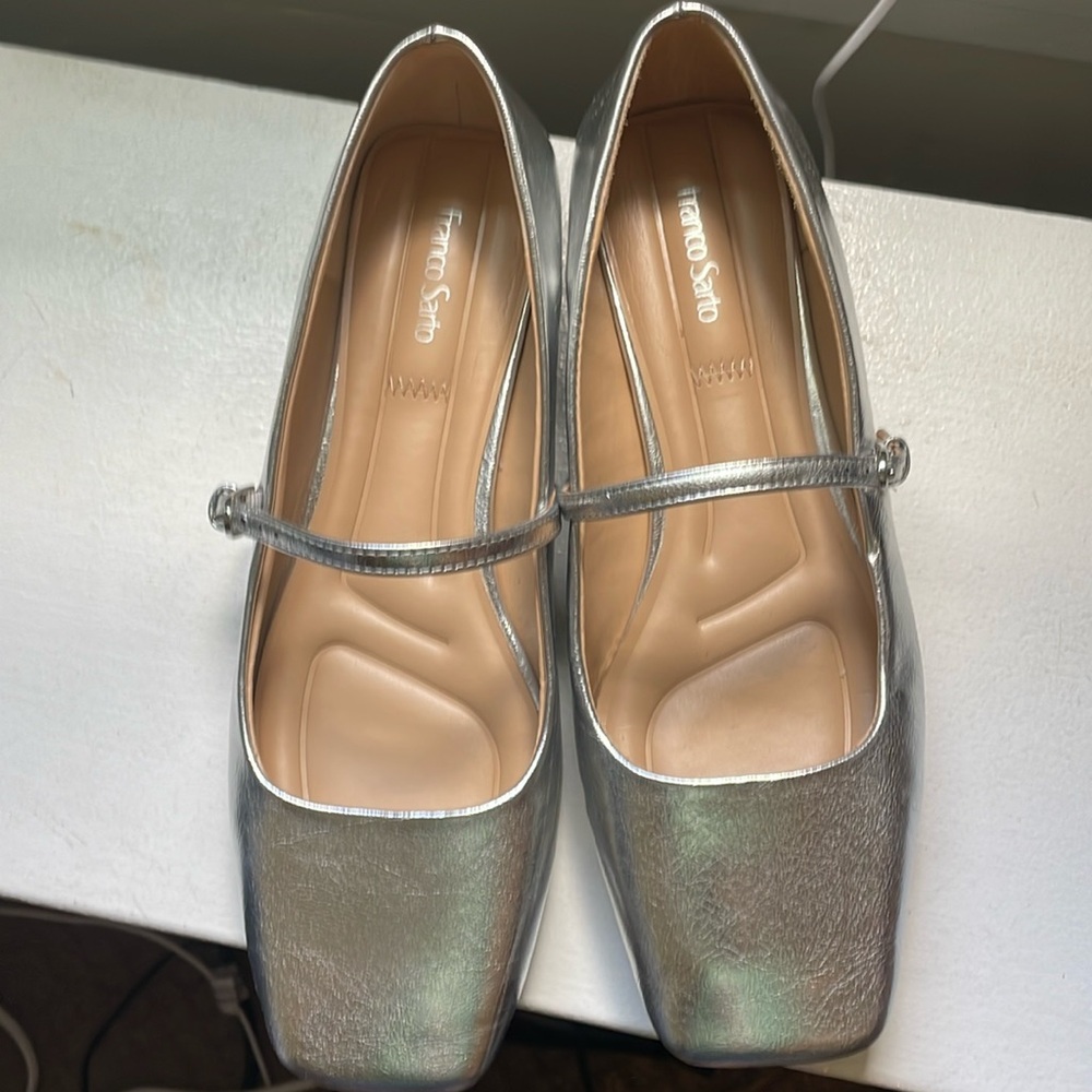 Franco Sarto Mary Jane ballet flats size 9 silver